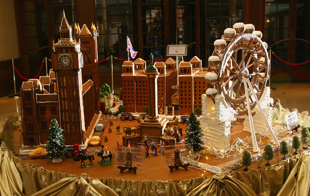 gingerbread-house-man-made-12